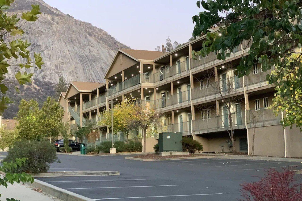 Yosemite View Lodge Эль-Портал Экстерьер фото