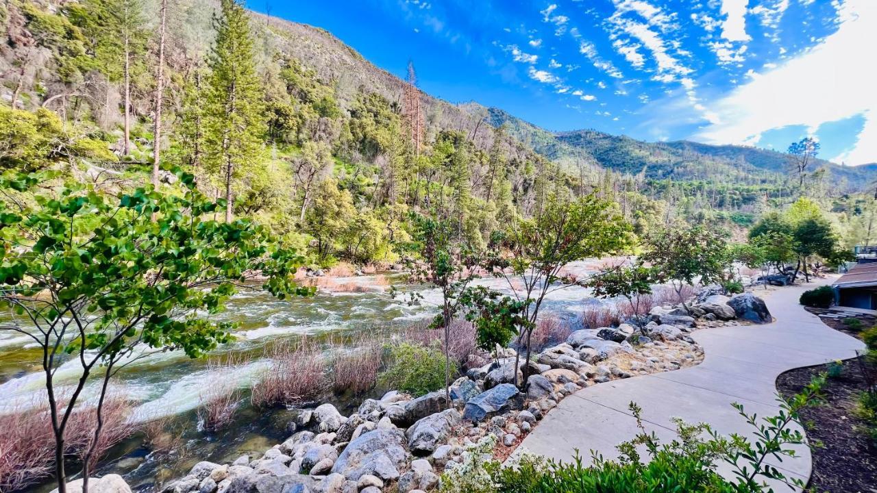 Yosemite View Lodge Эль-Портал Экстерьер фото